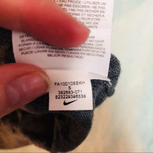 ❄️Tiger Woods Collection 100% Wool SP sweater vest - Picture 5 of 8